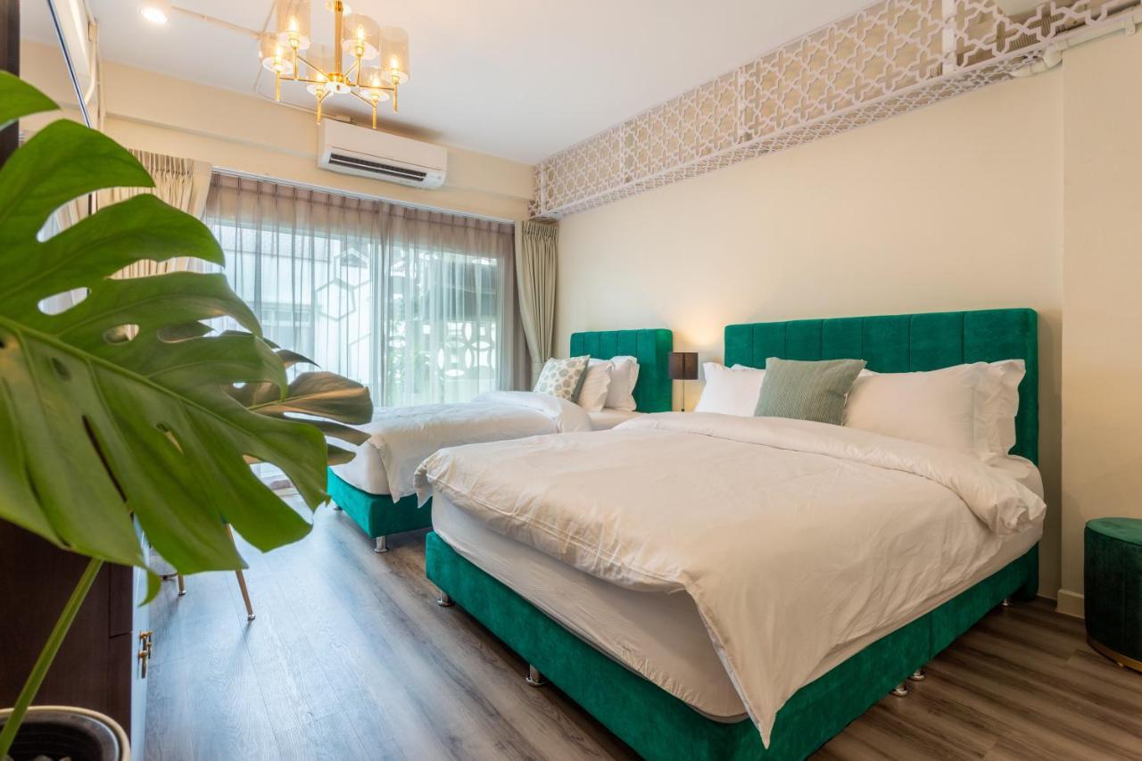 Harmony Silom Apartment Bangkok Exterior photo