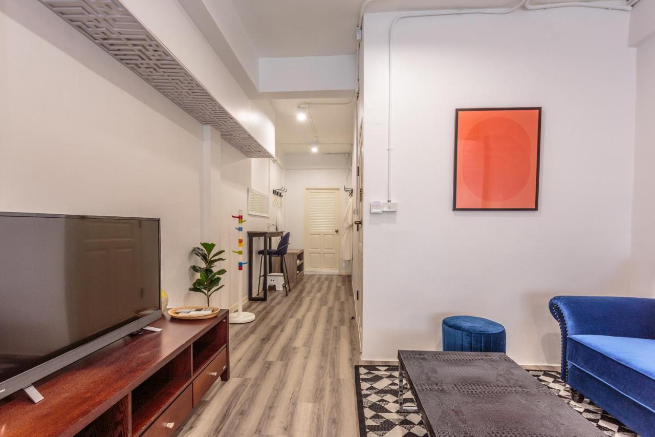 Harmony Silom Apartment Bangkok Exterior photo