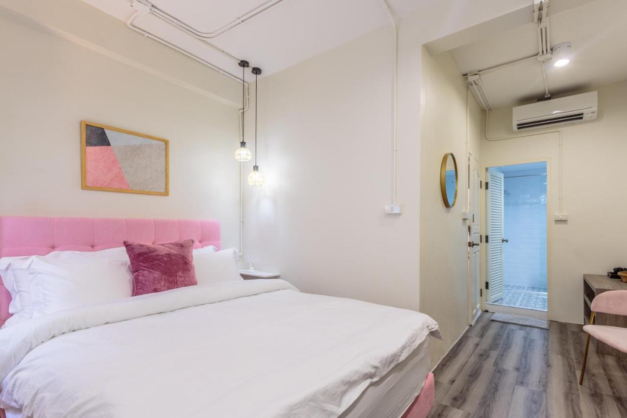 Harmony Silom Apartment Bangkok Exterior photo